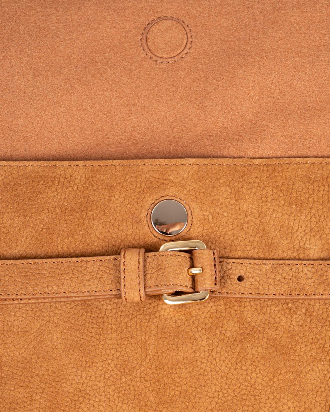 shop ORCIANI  Borsa: Orciani borsa a spalla.
Patta con un sottile logo in rilievo. 
Borsa a Spalla.
Tracolla a Catena.
Patta con Chiusura Magnetica.
Dimensioni: 38x30.
Logo in Rilievo.
Composizione: 100% Pelle.
Fabbricato in Italia.. B02212 NAB-C number 3545802